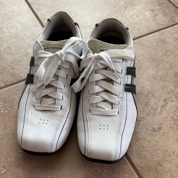 Skechers Men's White and Black Sneakers - Picture 4 of 7